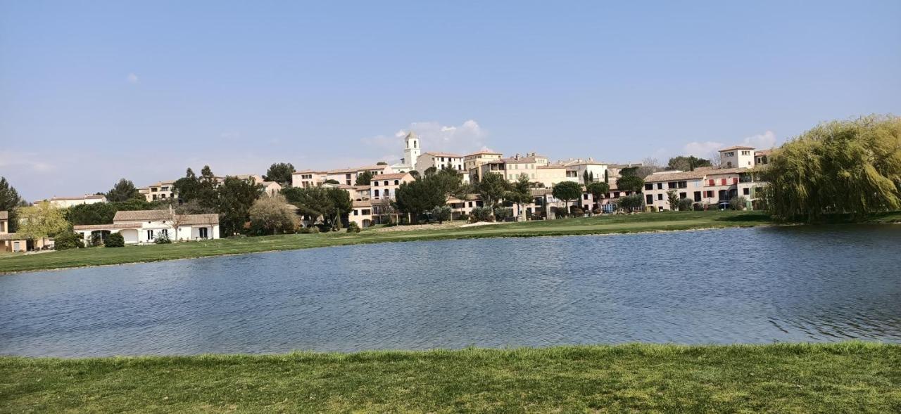 Charmant T2 Climatise Avec Belle Vue , Golf De Pont-Royal Mallemort Kültér fotó