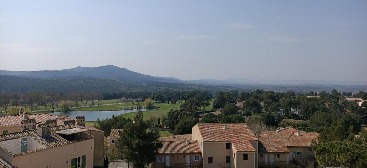 Charmant T2 Climatise Avec Belle Vue , Golf De Pont-Royal Mallemort Kültér fotó