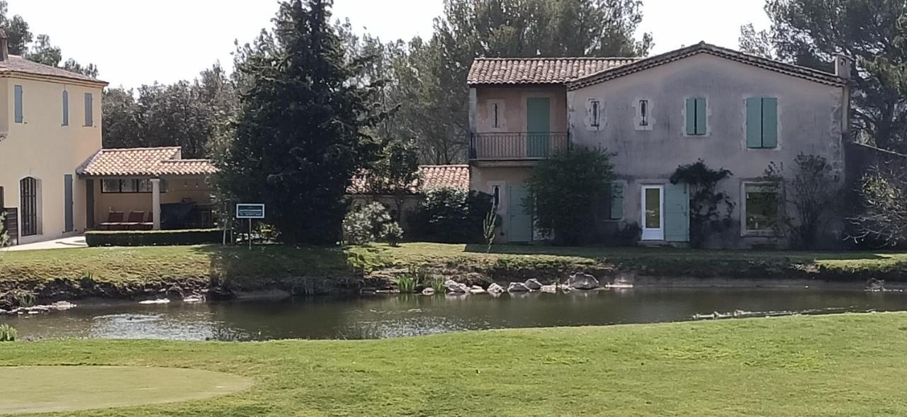 Charmant T2 Climatise Avec Belle Vue , Golf De Pont-Royal Mallemort Kültér fotó